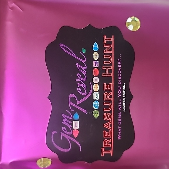 SPECIAL EDITION CHRISTMAS JEWELRY STOCKINGS - Picture 12 of 12